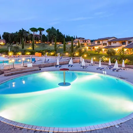With Swimming Pool Immersed In The Typical Tuscan Countryside Just 5 Minutes From Massa Marittima Aparthotel Podere Pian Mucini
