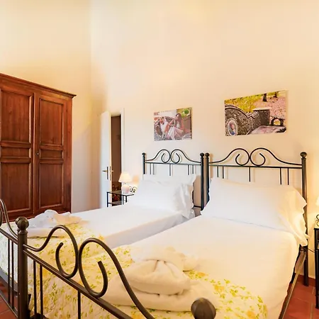 Aparthotel With Swimming Pool Immersed In The Typical Tuscan Countryside Just 5 Minutes From Massa Marittima *